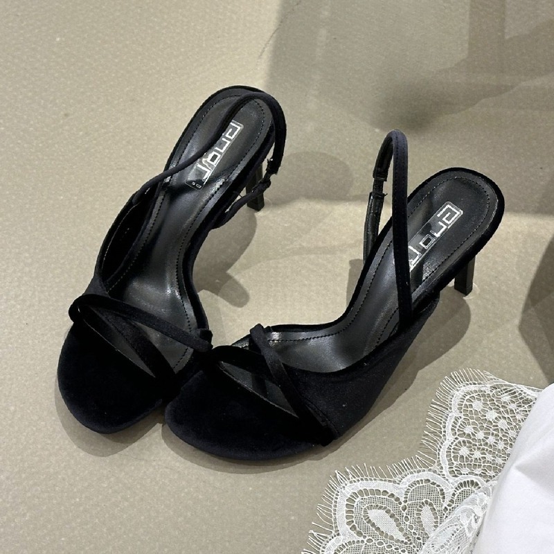 Zapatos de Tacón de Terciopelo - Luxury Lifestyle Store reseña y precio