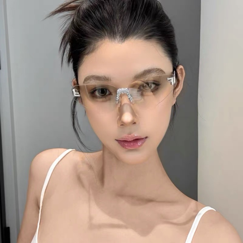 Gafas de sol sexis con forma d - Luxury Lifestyle Store reseña y precio