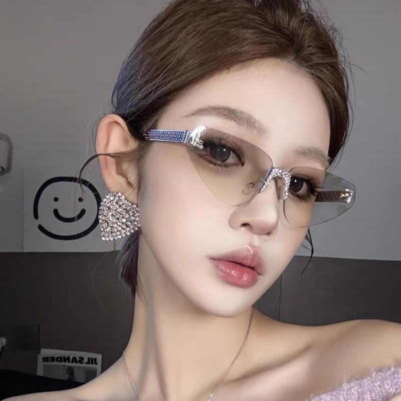 Gafas de sol sexis con forma d - Luxury Lifestyle Store reseña y precio